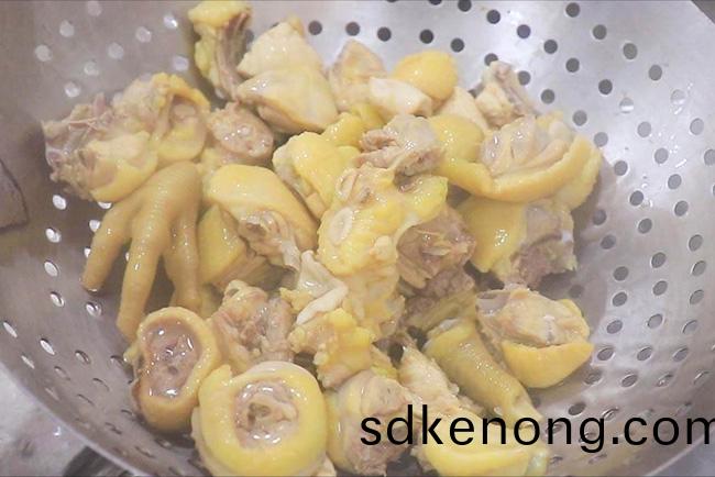 金(jin)寨老(lao)鷄(ji)湯