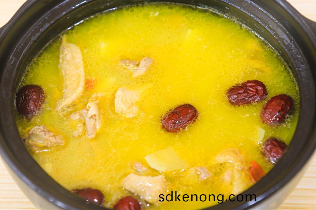 金寨老(lao)鷄(ji)湯
