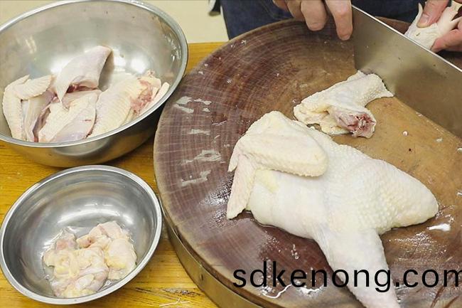 金(jin)寨老(lao)鷄(ji)湯(tang)