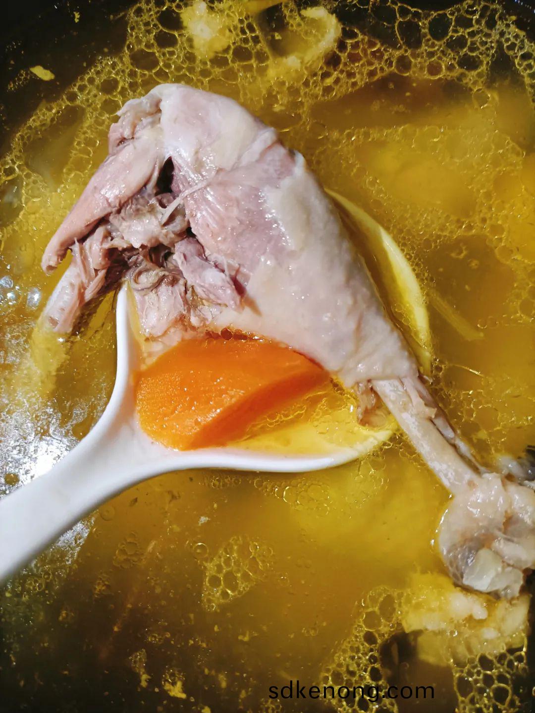 金寨(zhai)黑腳(jiao)土(tu)鷄