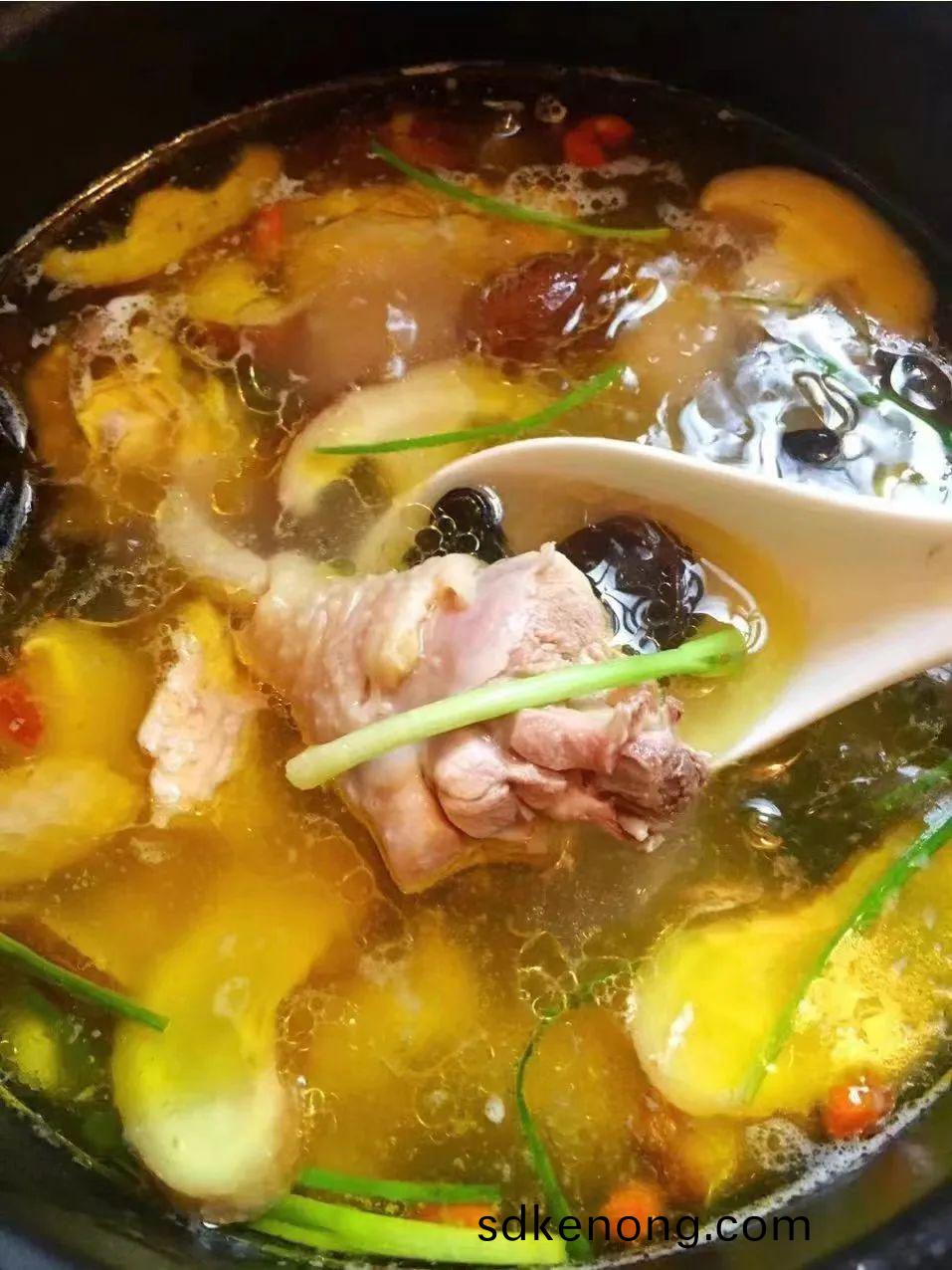 金(jin)寨(zhai)黑(hei)腳(jiao)土鷄